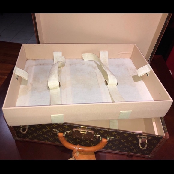 Vintage Louis Vuitton trunk! - Picture 4 of 8